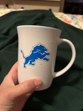 Lions  Coffee Mug with Blue Logo never uses